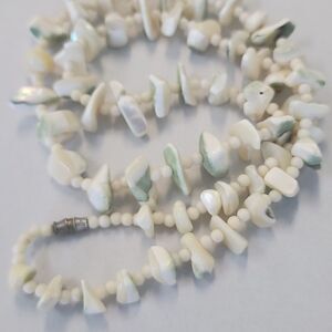 Mother of Pearl Chip Bead Necklace with Barrel Clasp